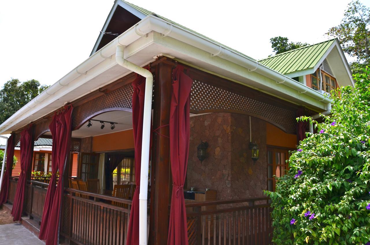 ラ・ディーグ島 カズ ラドウサー ハウス Bed & Breakfast エクステリア 写真