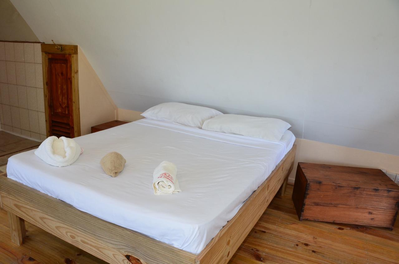 ラ・ディーグ島 カズ ラドウサー ハウス Bed & Breakfast エクステリア 写真